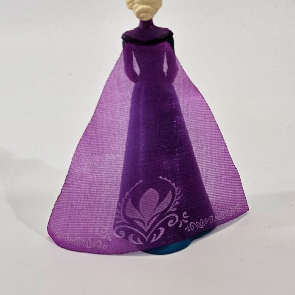 Hallmark Walt Disney's Frozen Elsa Christmas Tree Ornament Coronation Day NEW - Picture 5 of 6